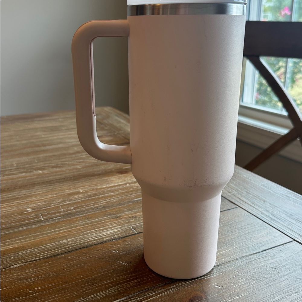 40 oz Stanley Tumbler - Picture 8 of 8
